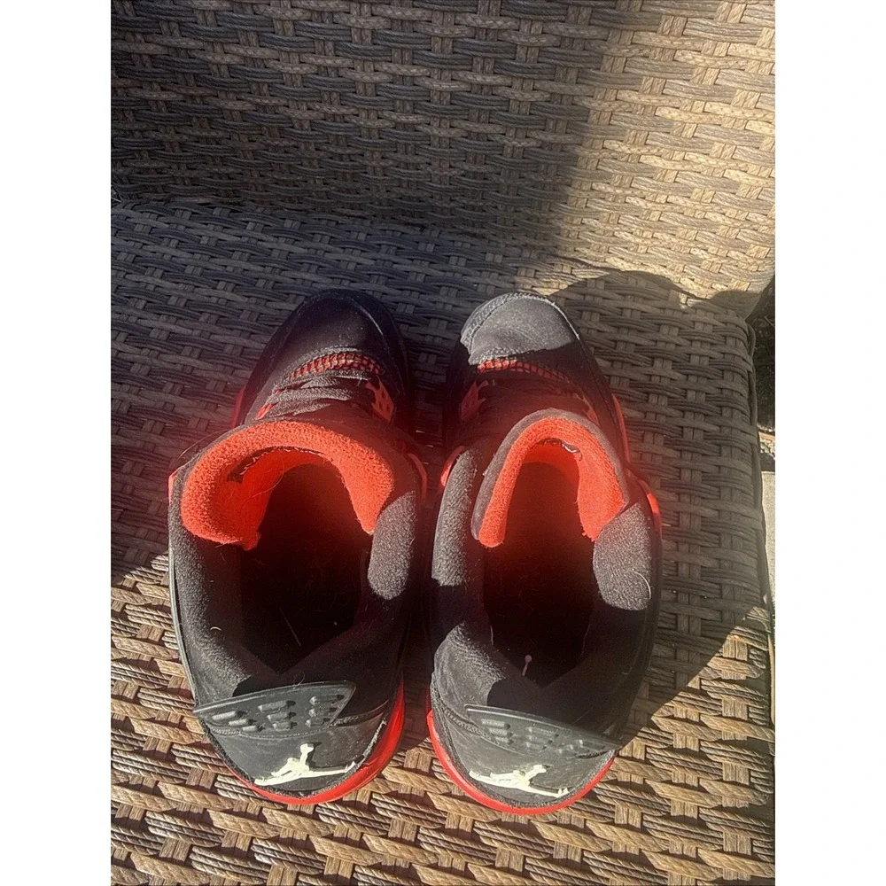 Jordan Air Jordan 4 Retro Red Thunder Black Red Low Top Basketball Sneakers